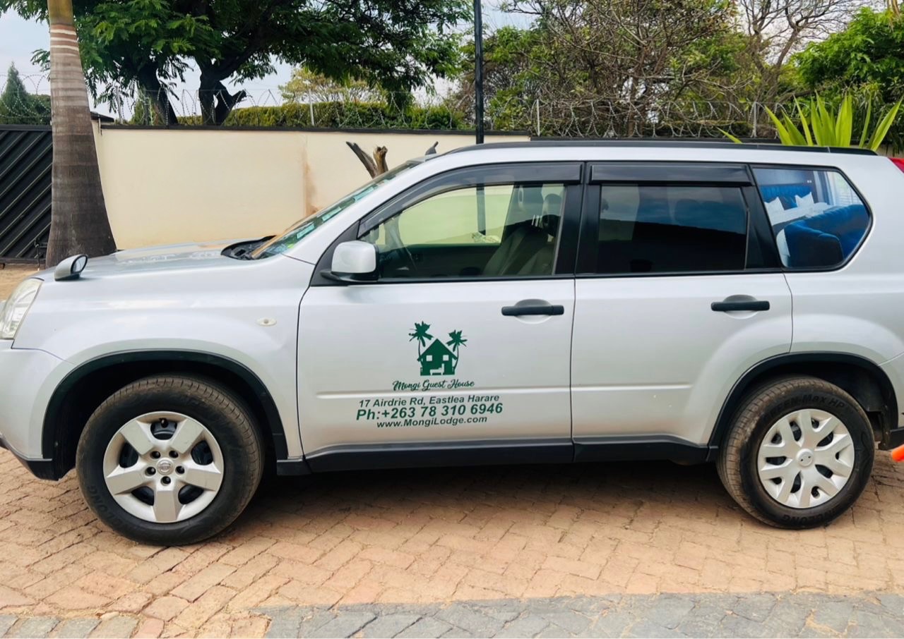 Airport shuttle vehicle